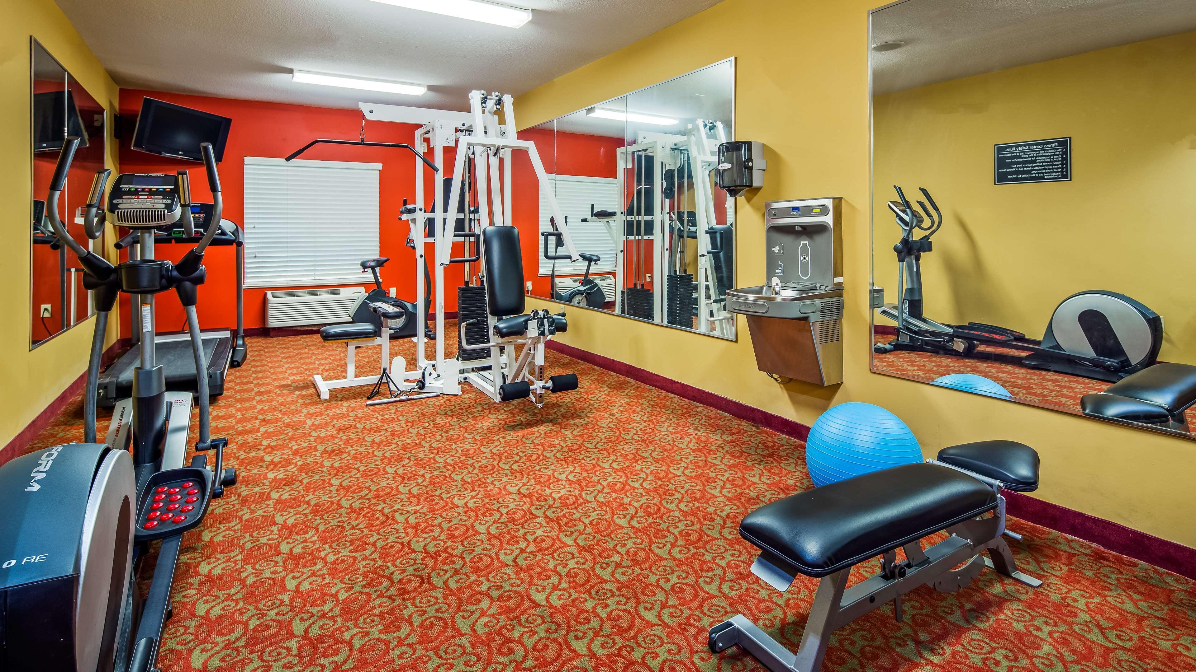 Surestay Plus Hotel By Best Western אלווין מראה חיצוני תמונה
