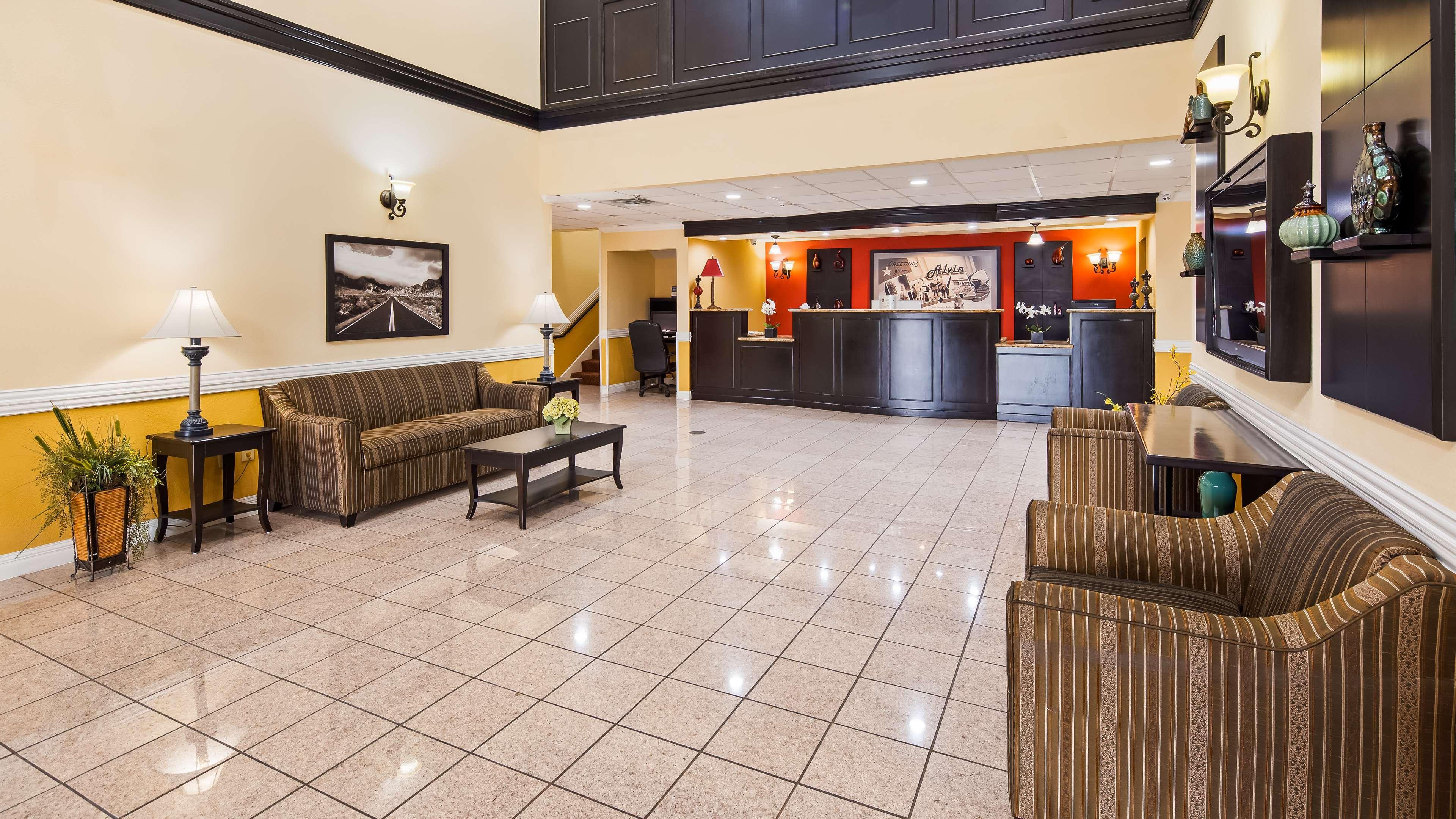 Surestay Plus Hotel By Best Western אלווין מראה חיצוני תמונה